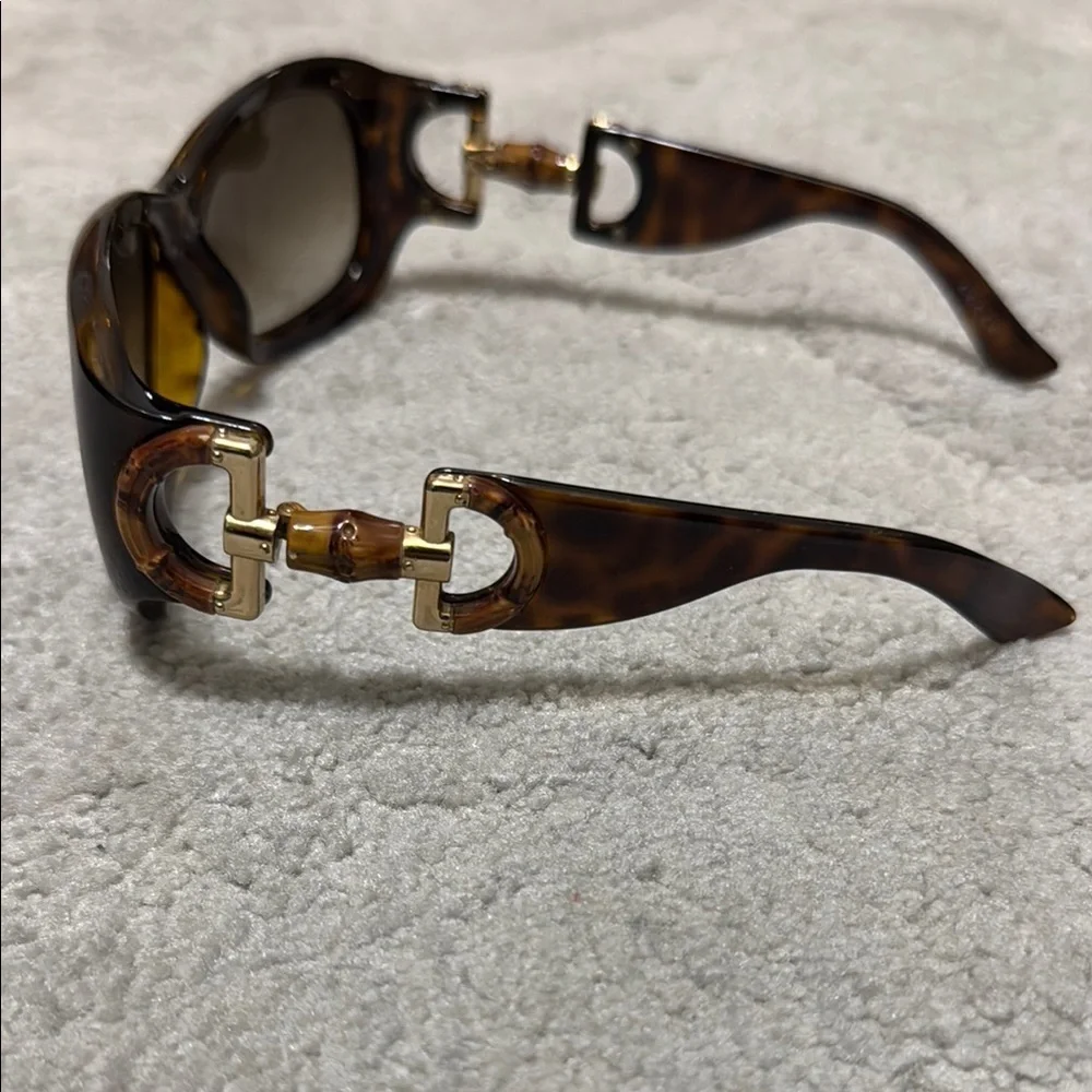 Gucci these sunglasses